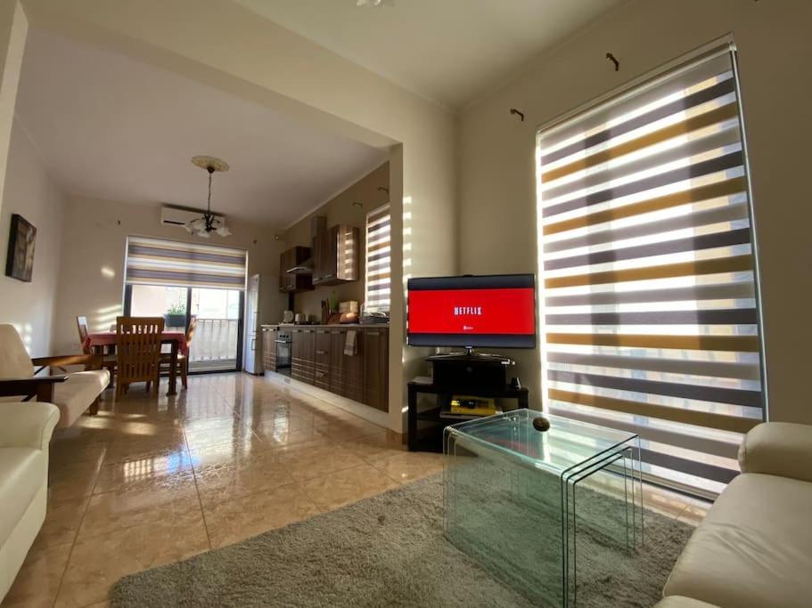 May Flower: Modern Flat Close To Airport/Bus Stops Tarxien Exteriör bild