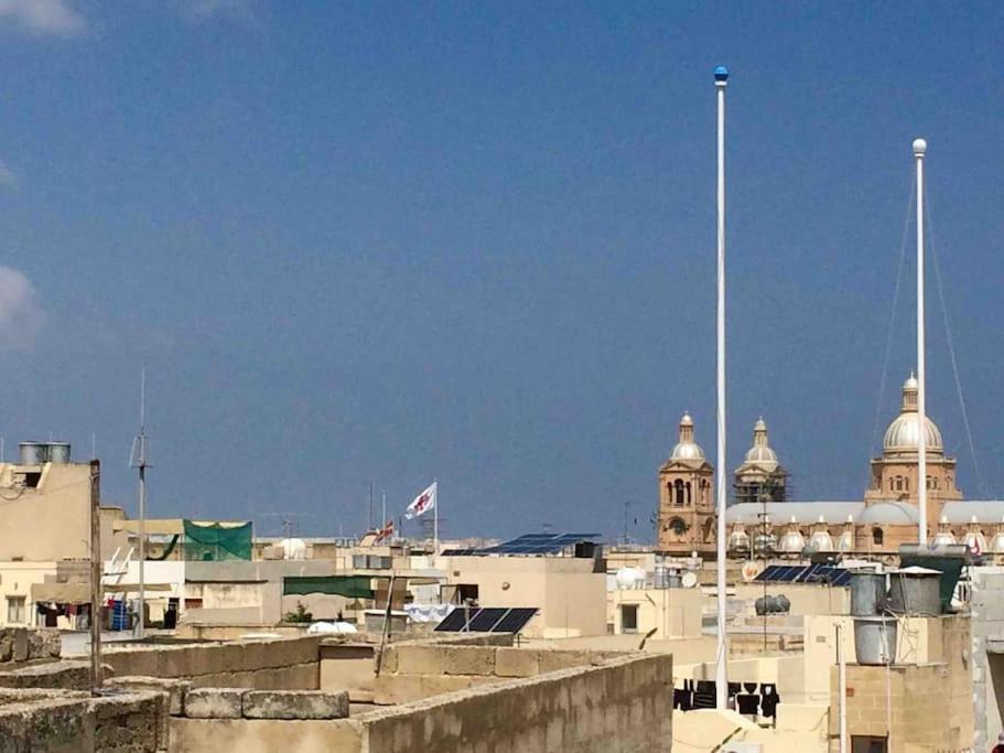 May Flower: Modern Flat Close To Airport/Bus Stops Tarxien Exteriör bild