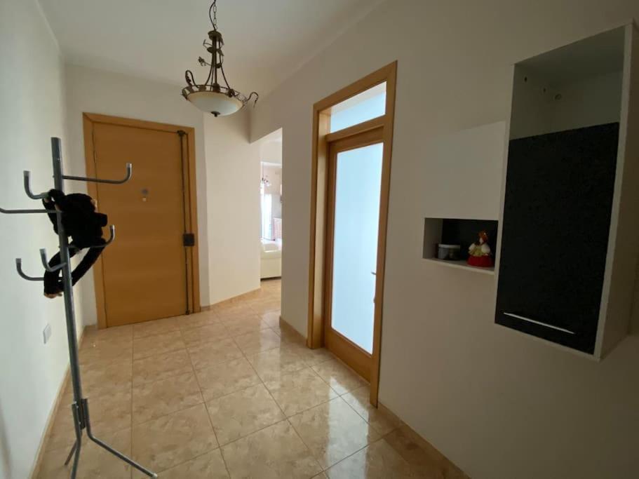 May Flower: Modern Flat Close To Airport/Bus Stops Tarxien Exteriör bild