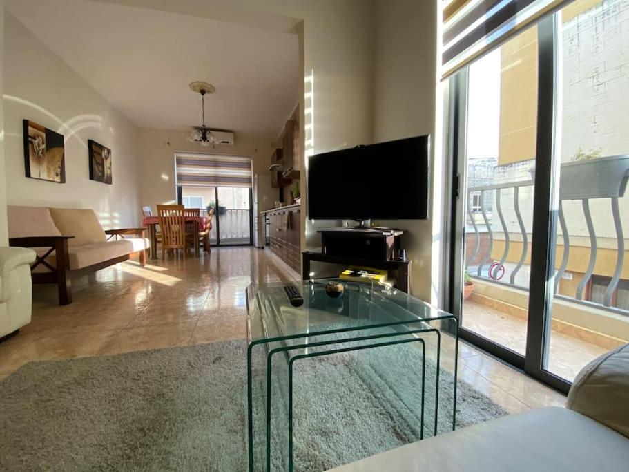 May Flower: Modern Flat Close To Airport/Bus Stops Tarxien Exteriör bild