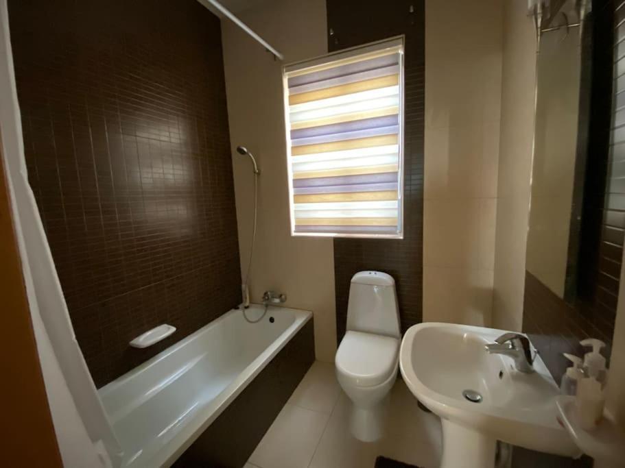 May Flower: Modern Flat Close To Airport/Bus Stops Tarxien Exteriör bild